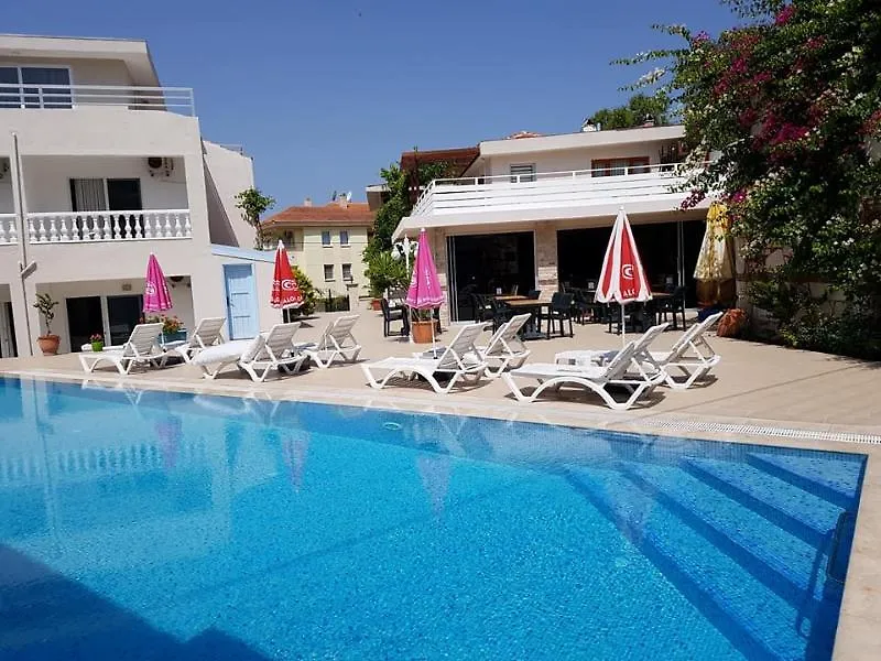 Konukevi Hotel Doğa Çeşme